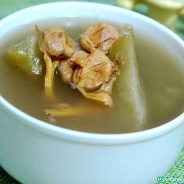 合掌瓜日月魚瘦肉湯

