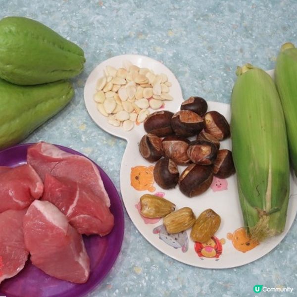 合掌瓜栗子粟米瘦肉湯

