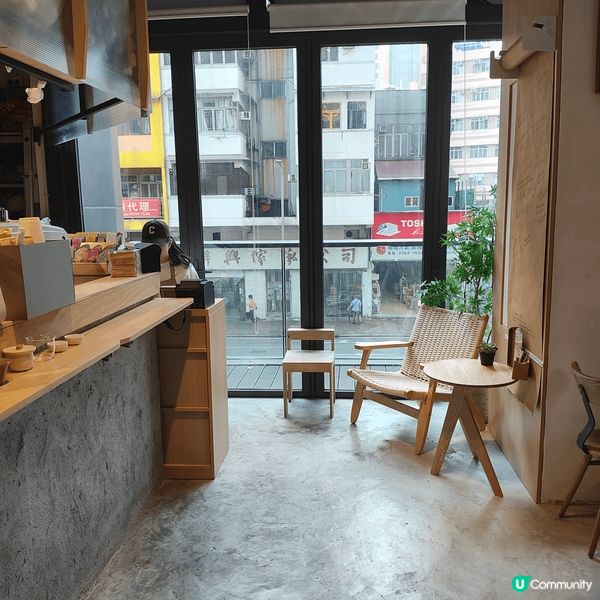 位於土瓜灣啟岸巷子內嘅茶閒裡，由兩位少女主理，環境舒適，好多...