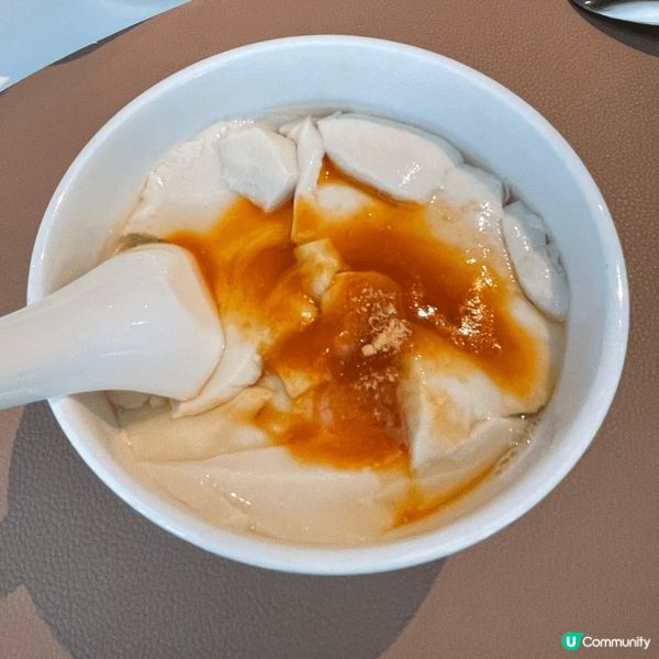 圖一在油麻地彌敦道貢茶茶店，我在彌敦道番工日日經過也飲一杯佢...