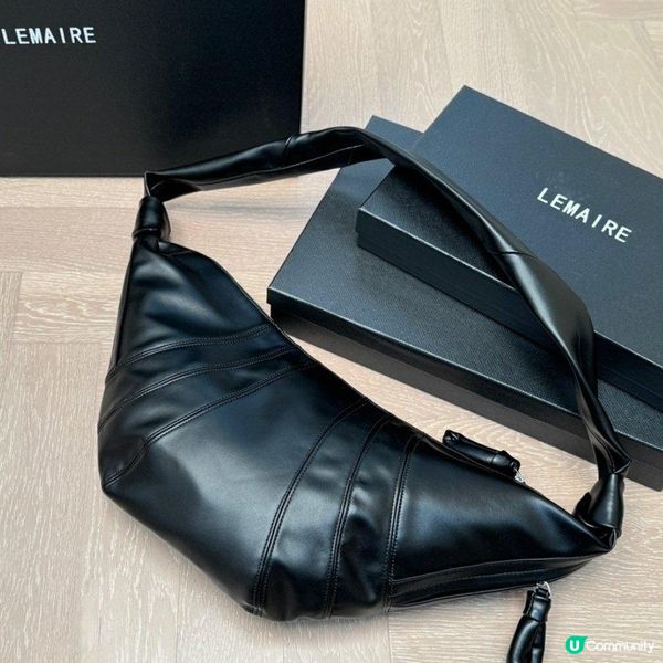 Lemaire 大黑皮牛角包「Funbid」