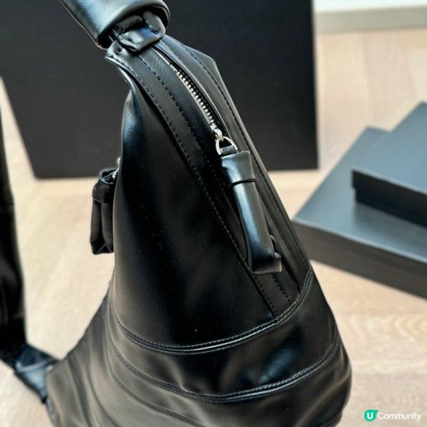 Lemaire 大黑皮牛角包「Funbid」