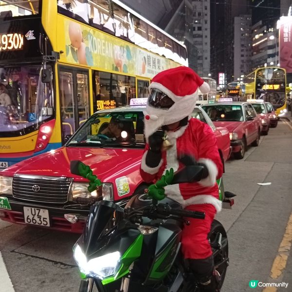 聖誕老人揸電單車？！🎅🏍️