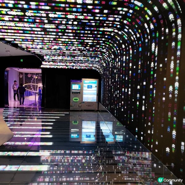 深圳寶安區必去打卡熱點🔥歡樂海灣摩天輪設計充滿科幻感🎡