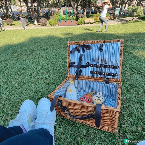 聖誕日間天氣和暖，最啱去野餐。住新界西，近近哋去元朗公園。元...