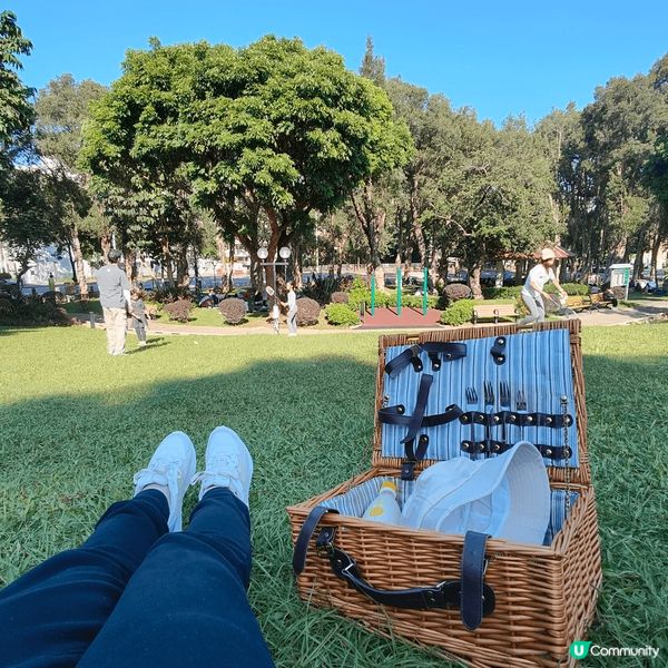 聖誕日間天氣和暖，最啱去野餐。住新界西，近近哋去元朗公園。元...