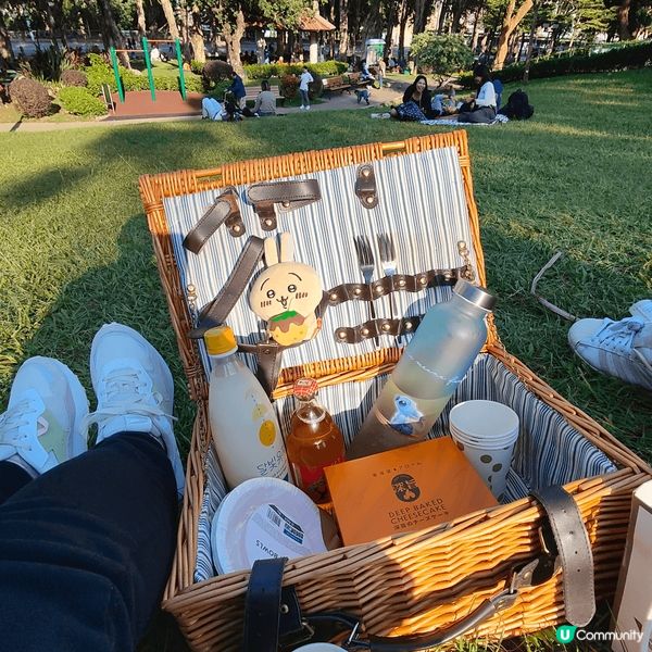 聖誕日間天氣和暖，最啱去野餐。住新界西，近近哋去元朗公園。元...