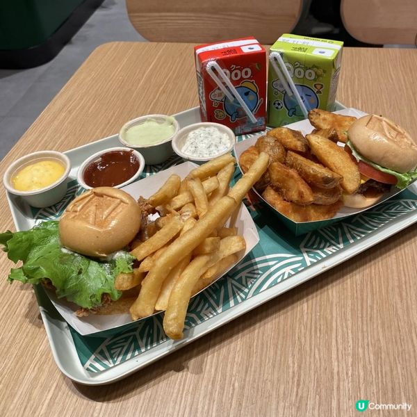 好似置身於🥰啟德舊機場嘅漢堡包店