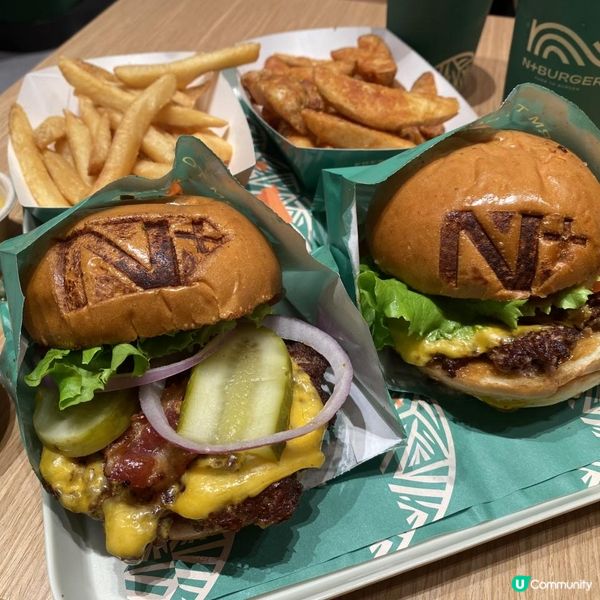 好似置身於🥰啟德舊機場嘅漢堡包店