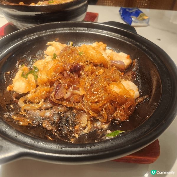 這間是綠茶餐廳，材料新鮮好味，值得推介，環境優雅，價錢合理