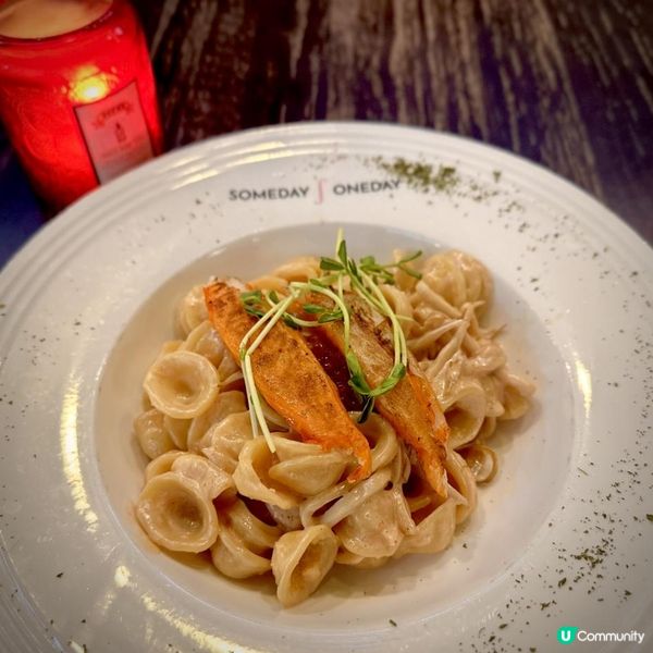 浪漫意境花海下的休閑西餐🌹