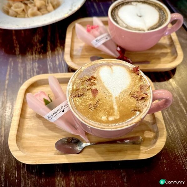 浪漫意境花海下的休閑西餐🌹