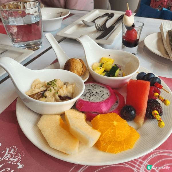 灣仔六國酒店Le Menu西餐廳推出節日版「果漾花語下午茶自...