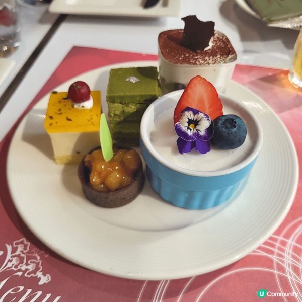 灣仔六國酒店Le Menu西餐廳推出節日版「果漾花語下午茶自...