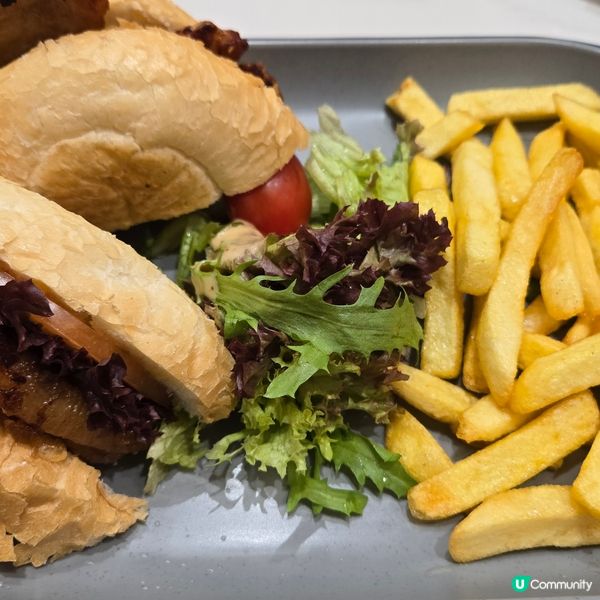 好味酸辣米線同香脆豬扒飽