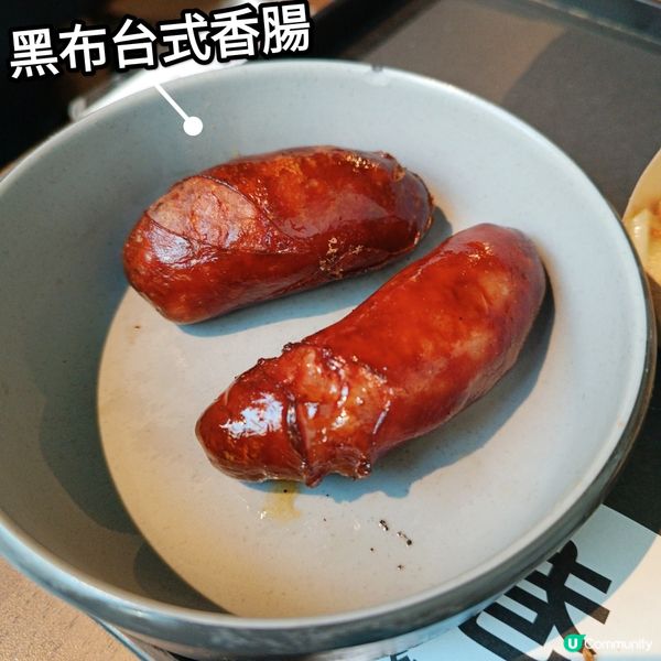 荔枝角黑布小巷😋