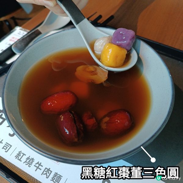 荔枝角黑布小巷😋