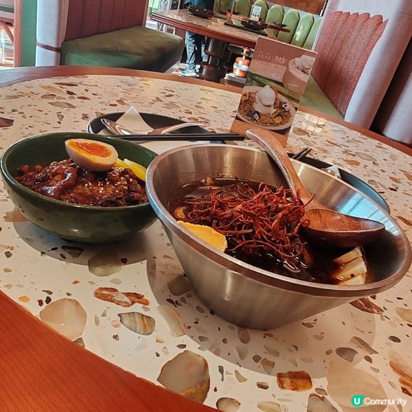 和妹妹去臺北棧慶祝聖誕，食到停唔到口