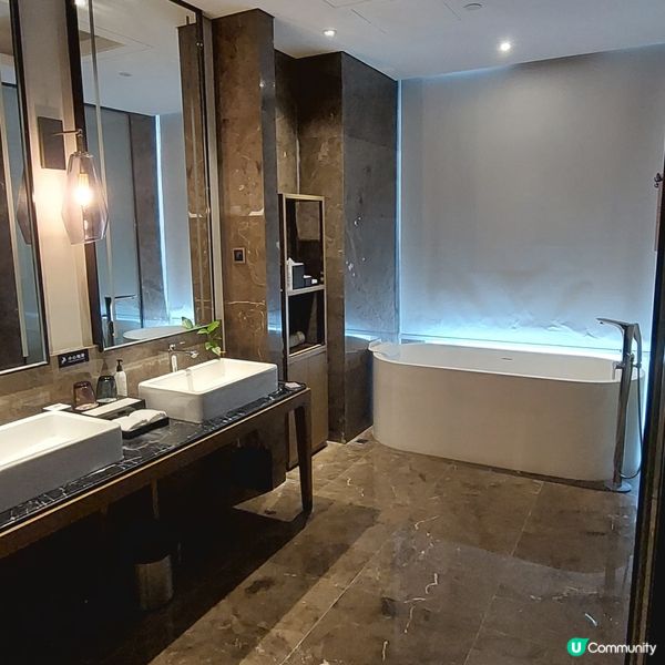 🏌‍♂️🏊‍🍱鶴山萬達嘉華酒店～打高爾夫、享受、美食