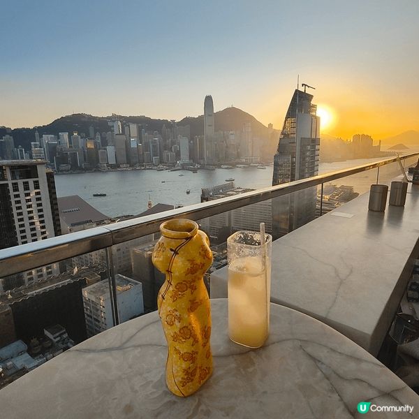 位於isquare 30樓南海一號內嘅eye bar, 下午...