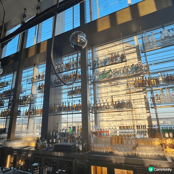 位於isquare 30樓南海一號內嘅eye bar, 下午...