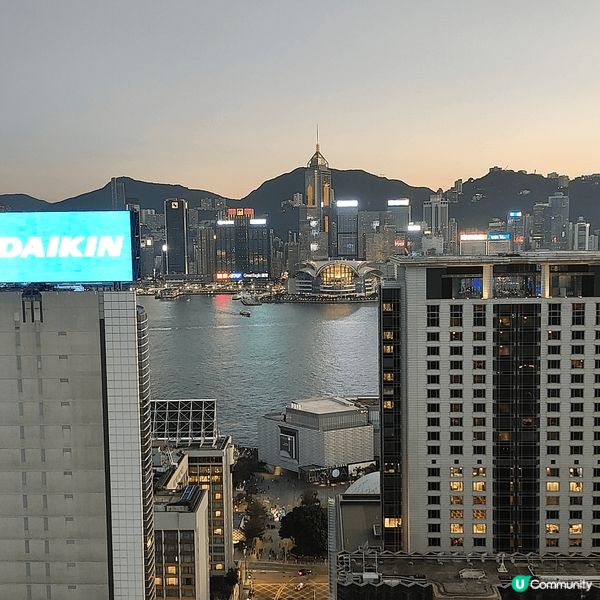 位於isquare 30樓南海一號內嘅eye bar, 下午...