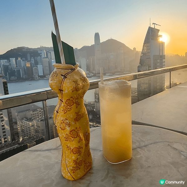 位於isquare 30樓南海一號內嘅eye bar, 下午...