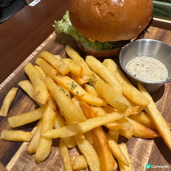 灣仔區舒適的寵物友善餐廳