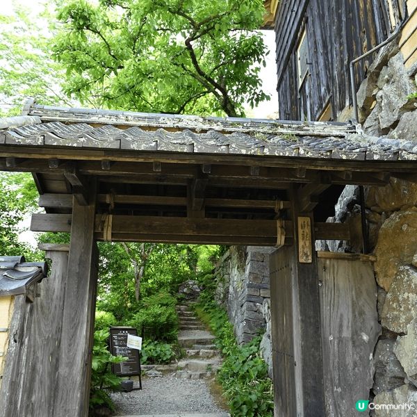 「臥龍山莊」佔地達1萬平方公尺，是日本國家重要的文化財，四周...