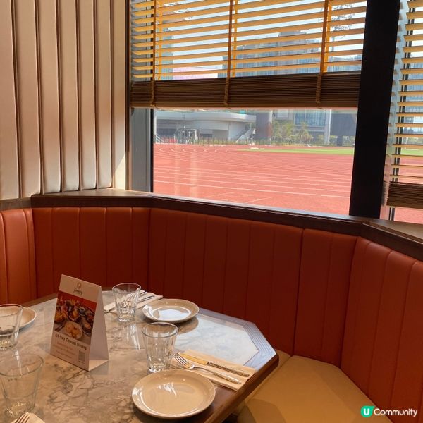 望住最新落成嘅啟德運動場🏟️一邊嘆美食😋