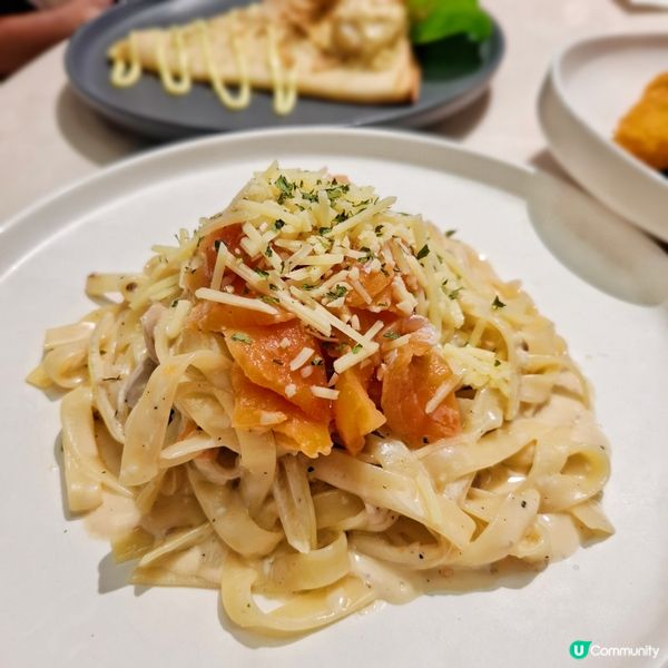 置身玻璃屋，歎爆餡可麗餅