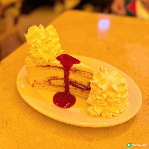 👶🏻的第一個聖誕～去尖沙咀睇燈飾前，先去醫醫肚😌諗咗好耐有咩...