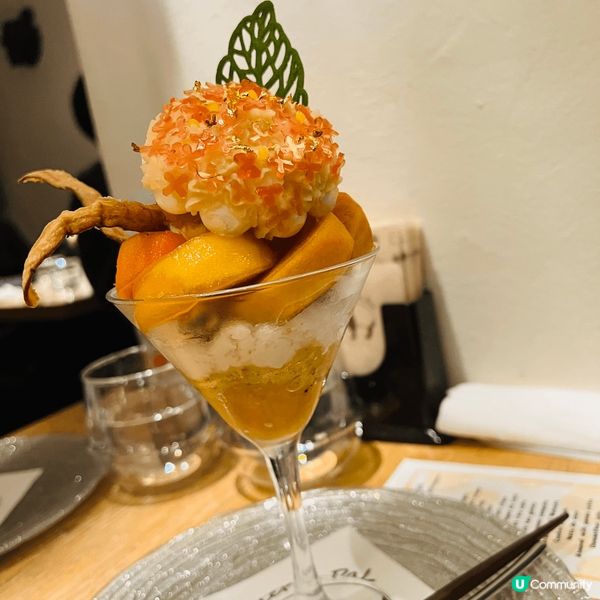 京都嘅風景美如畫，有幸可以係離開前睇到嘅楓葉，大阪美食多，就...