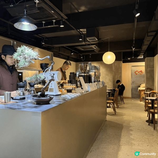 難得可以放下育兒工作，出走中環，飲杯靚啡先返屋企😛碰上呢間有...