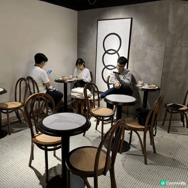 難得可以放下育兒工作，出走中環，飲杯靚啡先返屋企😛碰上呢間有...