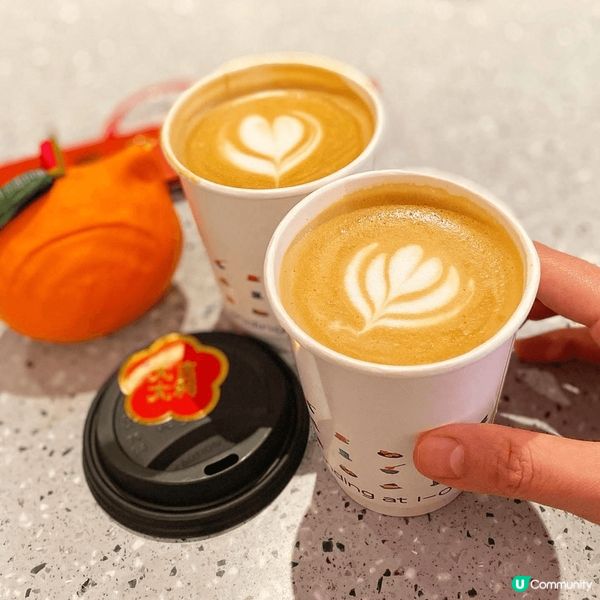 中環街市 Central Market內嘅咖啡店 I-O-N...