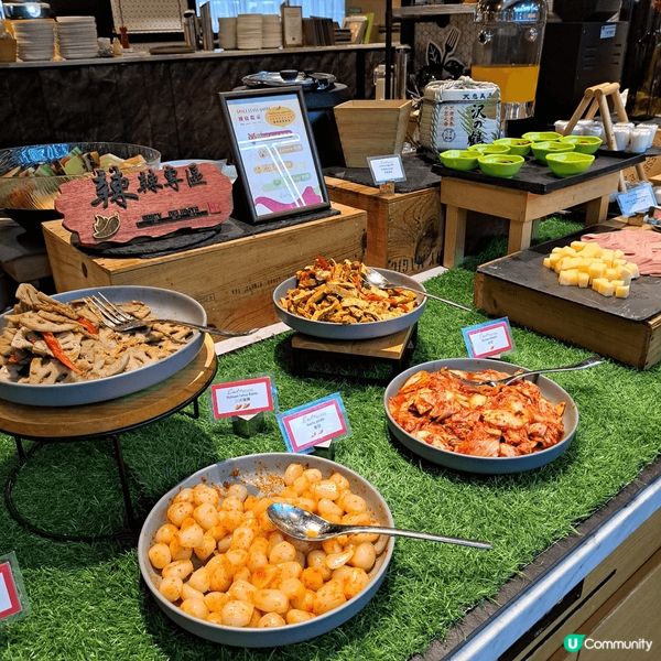 底食自助餐。時間任座。環境清靜。