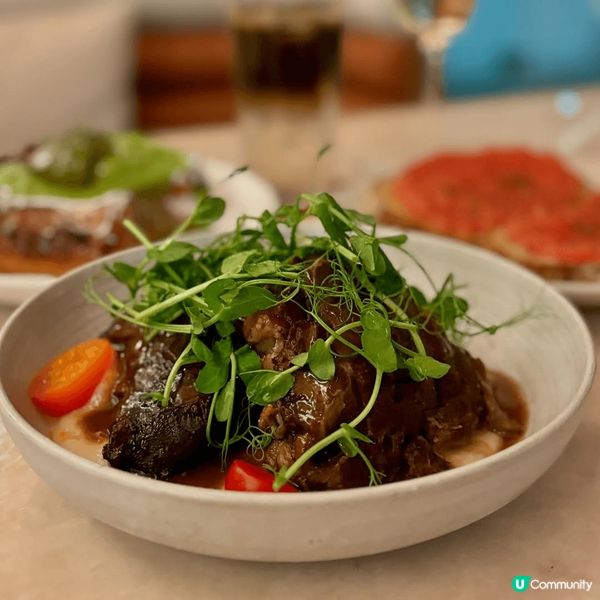 已經很久沒有來到啟德逛街，無意中比我發現這間很有特色的西班牙...