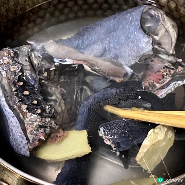 牛蒡蓮子茨實烏雞湯 

