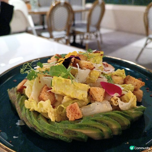 裕民坊打卡餐廳🍽️  
西餐廳裝修靚，食物又好味😋