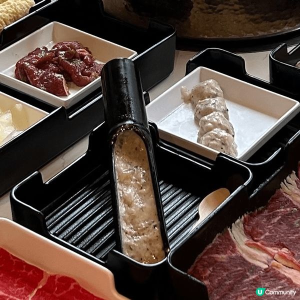 餐廳環境好闊落, 有19款唔同的養生湯底選擇, 適合不同口味...