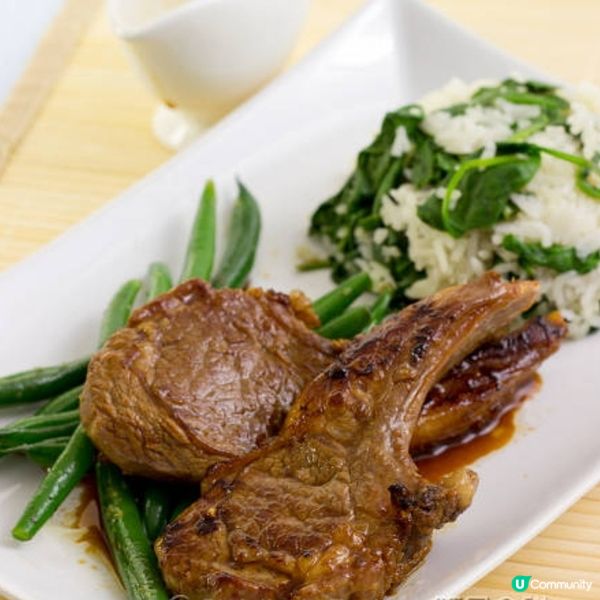 煎羊扒配菠菜飯


