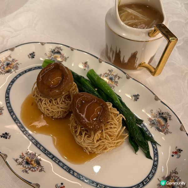 鮑魚肉絲炒麵球