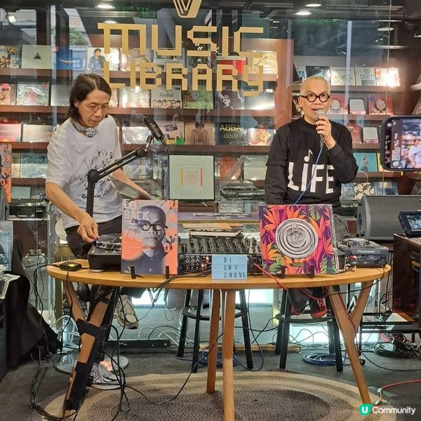 黃志淙出現在李惠利知專