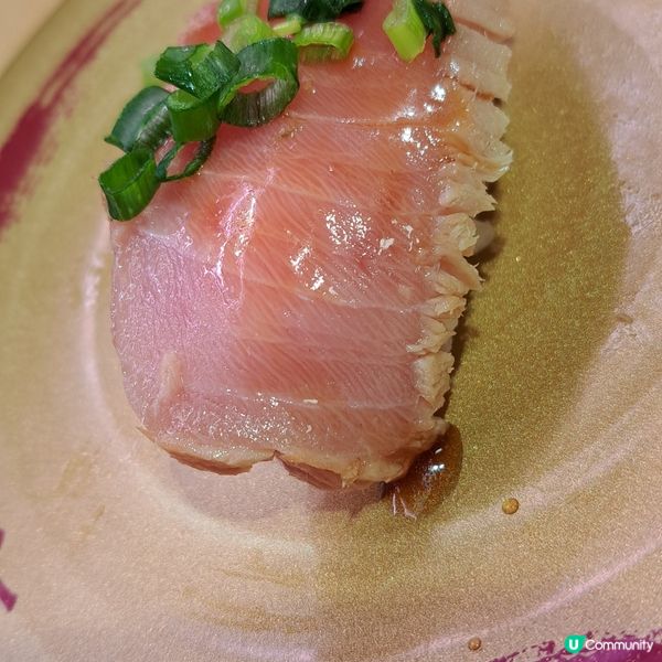 壽司郎品嚐螢光魷魚