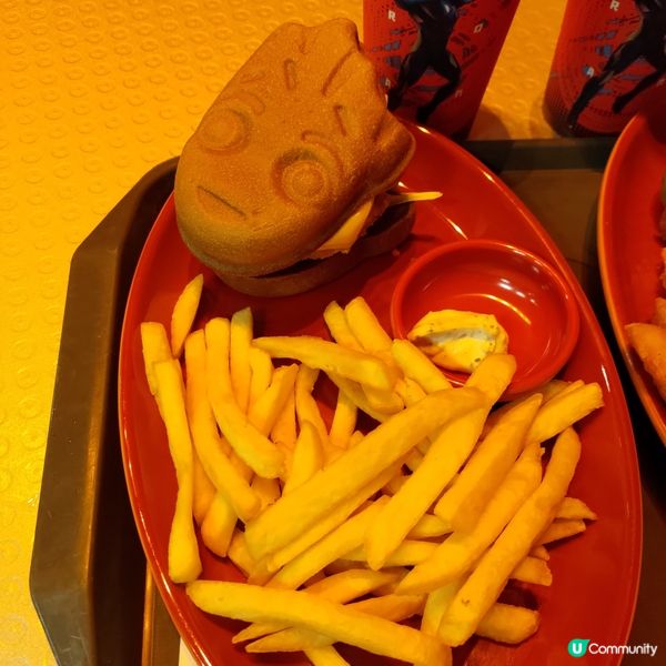 香港迪士尼必食之選🔥Marvel主題漢堡包打卡一流💜