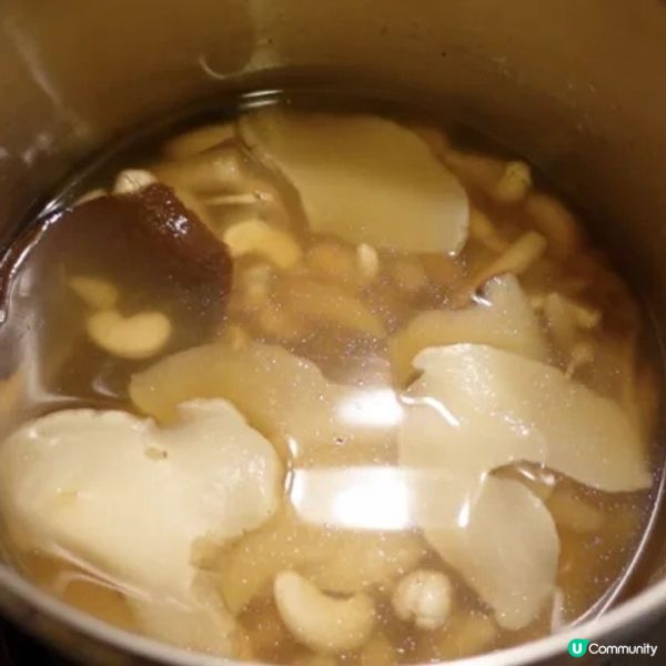 太子參麥冬沙參海玉竹腰果湯

