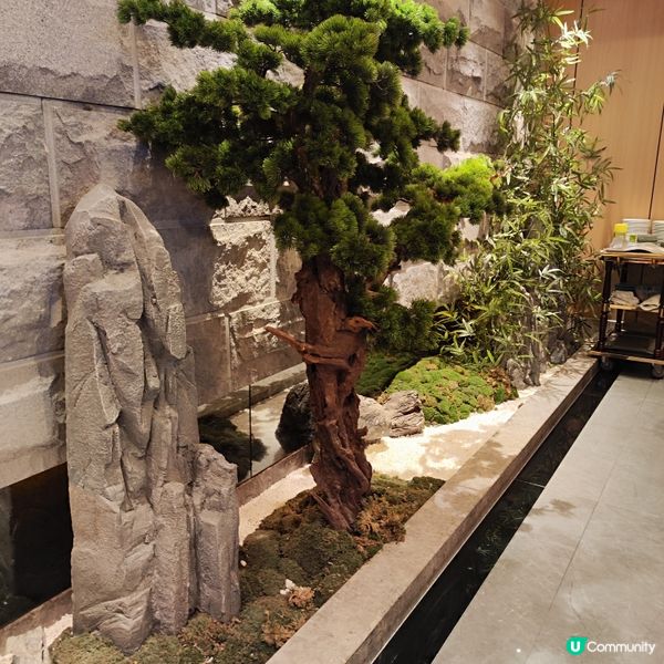 東門無邊際泳池按摩店