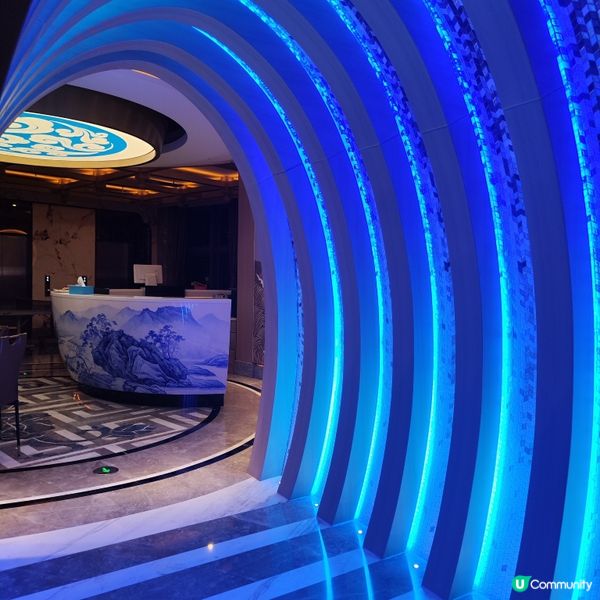 東門無邊際泳池按摩店