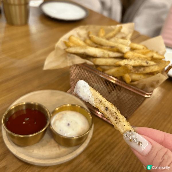 主食：香煎鵝肝牛肝菌意大利飯、軟殼蟹溫泉蛋芝士忌廉意大利麵，...